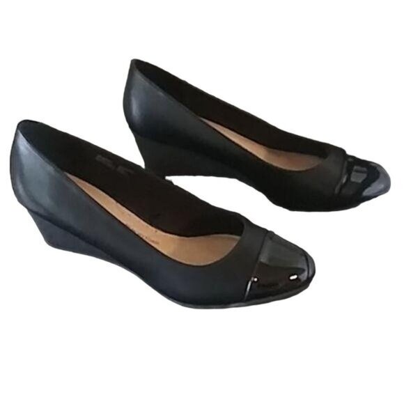 Time & Tru Black Memory Foam Wedge Heels Faux Leather Glossy Toe Cap Size 11 - Picture 2 of 9